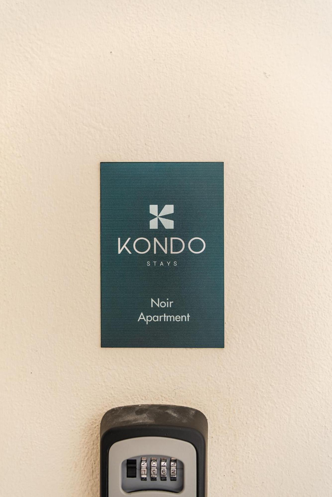 Noir Apartment By Kondo Stays Tirana Esterno foto