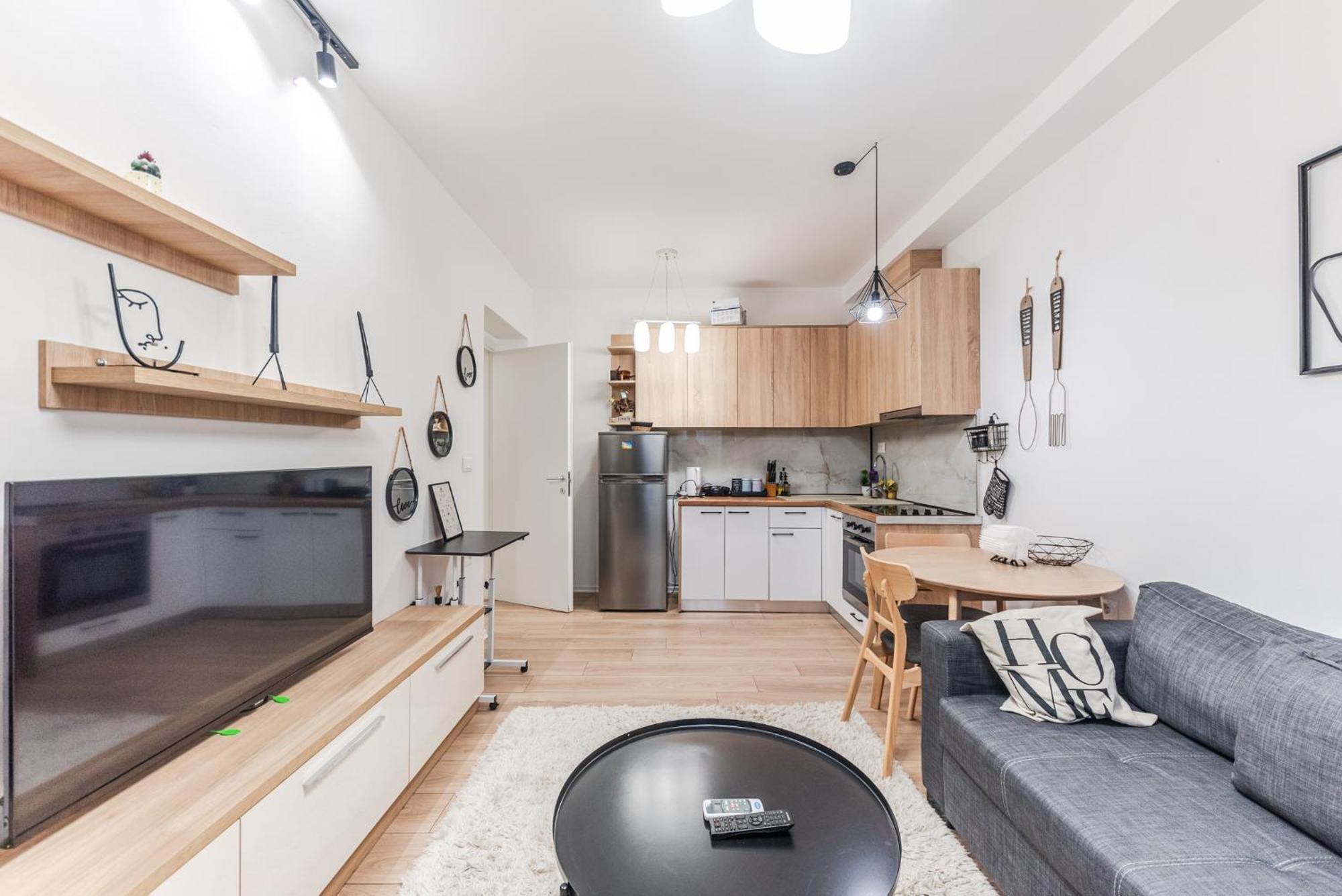 Noir Apartment By Kondo Stays Tirana Esterno foto