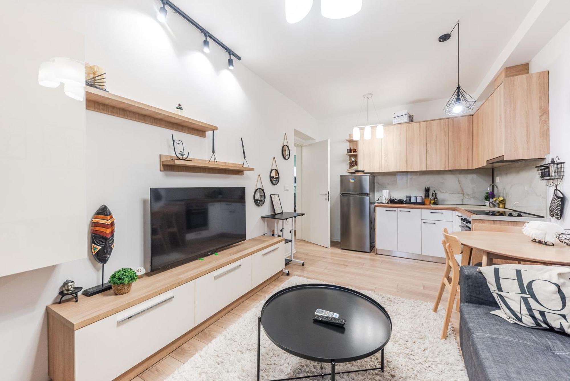 Noir Apartment By Kondo Stays Tirana Esterno foto
