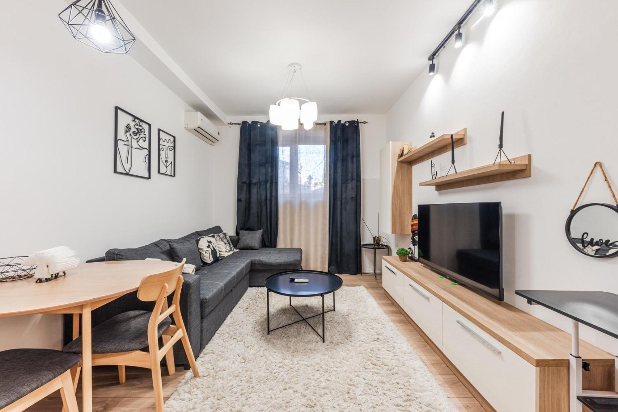 Noir Apartment By Kondo Stays Tirana Esterno foto